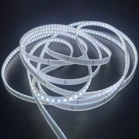 Hvorfor velge en 12V utendørs LED -stripelys for ditt neste prosjekt?